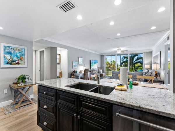 Gulf Front Siesta Key Vacation Condo Two Bedroom