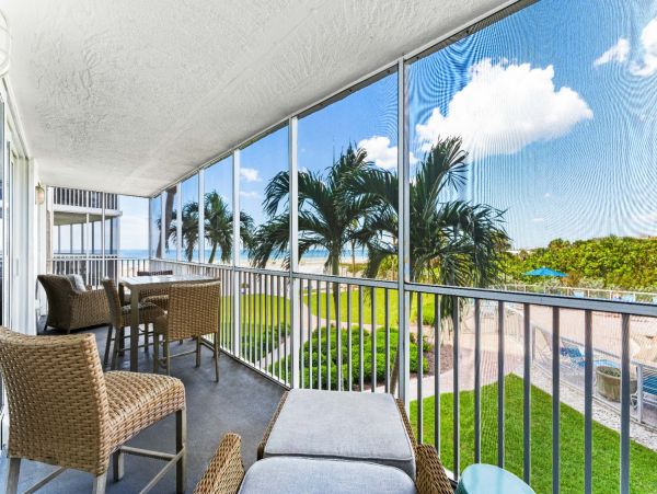 Gulf Front Siesta Key Vacation Condo Two Bedroom