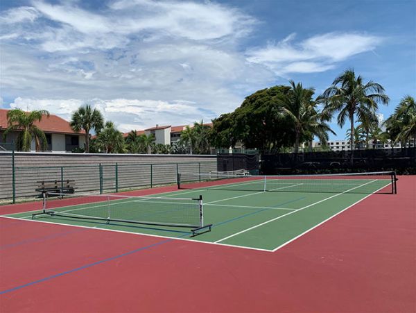 Steps to the Pool & Beach Siesta 2 Bedroom Ground Floor Unit
