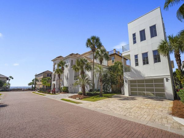 Destin Five Bedroom Modern Luxury Rental