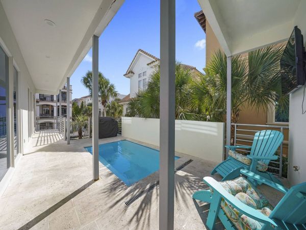Destin Five Bedroom Modern Luxury Rental