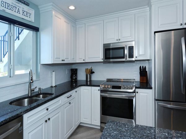 Siesta Key Condo Gulf Views with the Beach  Across the Street