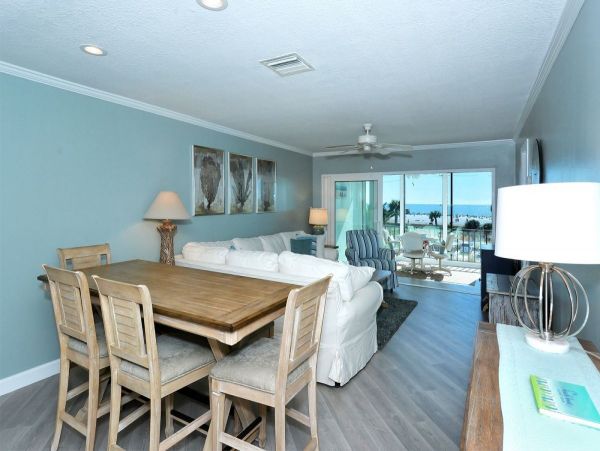 Siesta Key Condo Gulf Views with the Beach  Across the Street
