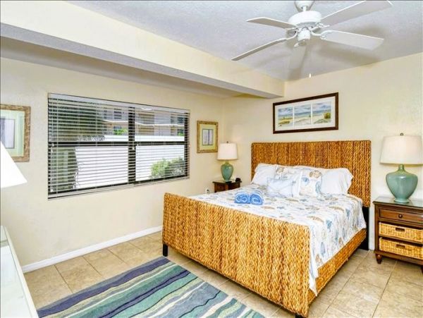 Siesta Key Vacation Condo Two Bedroom On Beach