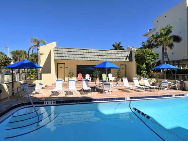 Siesta Key Vacation Condo Two Bedroom On Beach