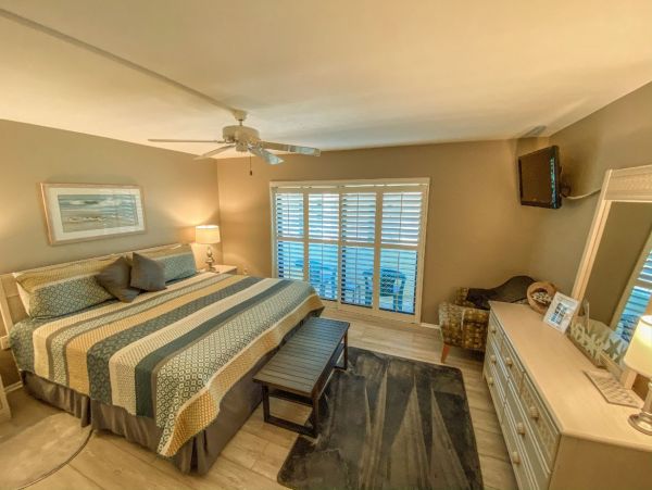 On Beach Siesta Key Vacation Condo Two Bedrooms