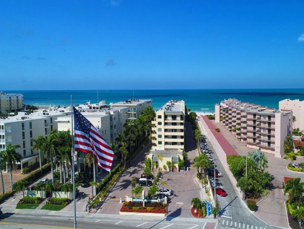 On Beach Siesta Key Vacation Condo Two Bedrooms