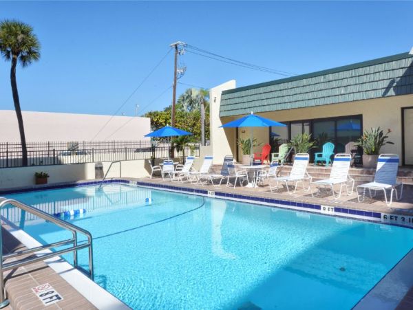 On Beach Siesta Key Vacation Condo Two Bedrooms