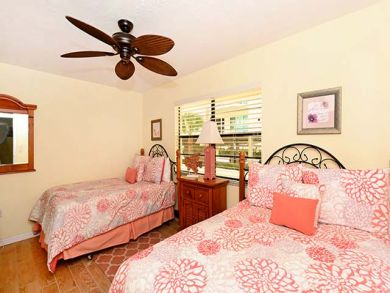 Siesta Key Condo 912425