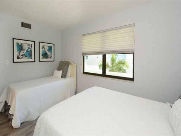 Siesta Key Condo 912429