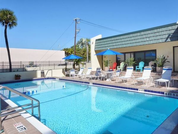 Siesta Key Gorgeous Two Bedroom Vacation Rental