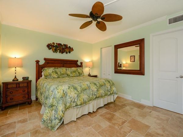 Siesta Key Gorgeous Two Bedroom Vacation Rental