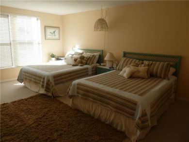 2 Bedroom Condo on the Beach Overlooking the Pool 2 Bedroom Condo on the Beach Overlooking the Pool