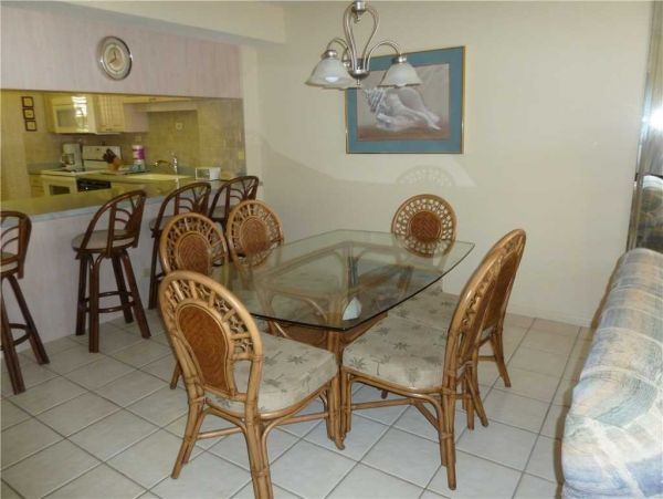 Siesta Key Vacation Condo Two Bedrooms Sleeps Six Guests