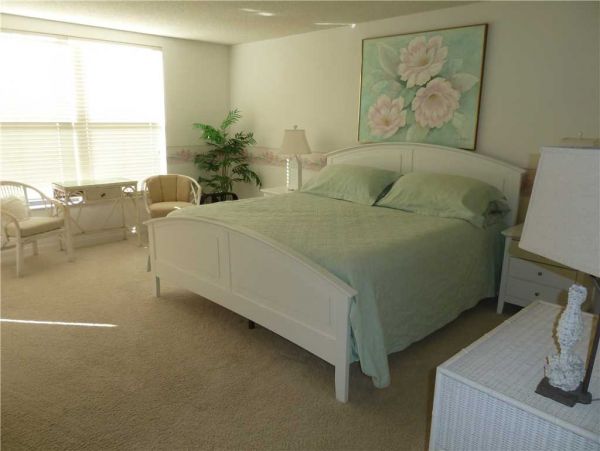 Siesta Key Vacation Condo Two Bedrooms Sleeps Six Guests