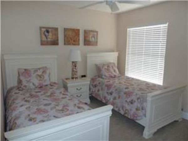 Gulf View 2-Bedroom Condo with Pool Access and Modern Amenities