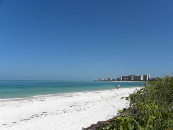 Gulf View 2-Bedroom Condo with Pool Access and Modern Amenities
