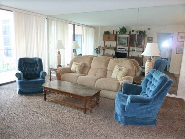Two Bedroom Vacation Value Condo with Gulf Views in Siesta Key