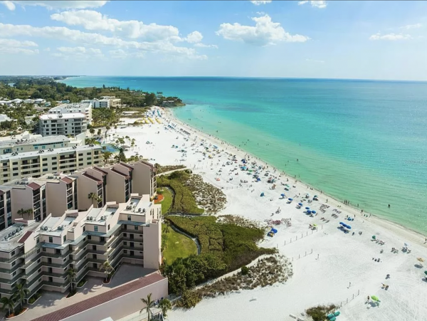 One of the Best Beach Locations On Siesta Key Beach