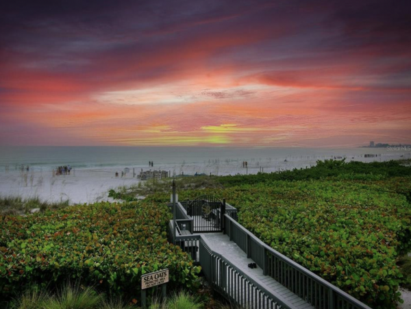 One of the Best Beach Locations On Siesta Key Beach