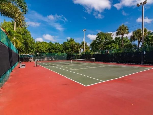 Siesta Key Vacation Condo with Views and Tennis Court