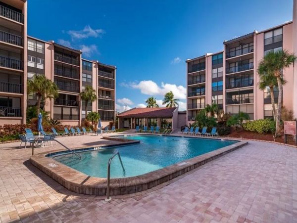 Siesta Key Vacation Condo with Views and Tennis Court