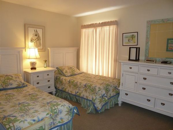 Siesta Key Vacation Condo with Views and Tennis Court
