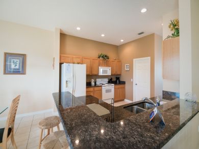 Charming Vacation Rental on Bradenton. Call Today.
