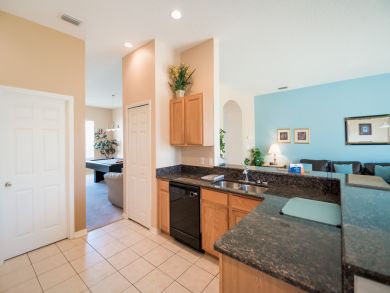 Charming Vacation Rental on Bradenton. Call Today.