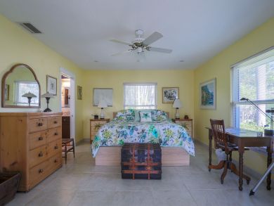 Anna Maria Island Holmes Beach Home 912525