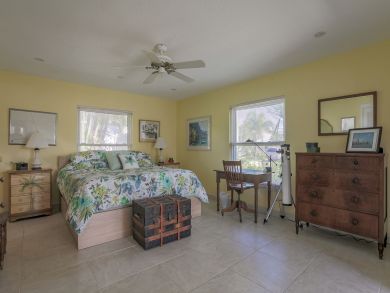 Anna Maria Island Holmes Beach Home 912525