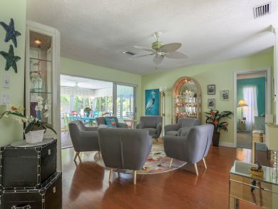 Bradenton 3 Bedroom Vacation Pool Home