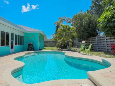 Bradenton 3 Bedroom Vacation Pool Home