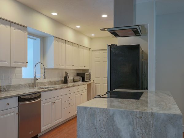 Three Bedroom Vacation Pool Home in Bradenton