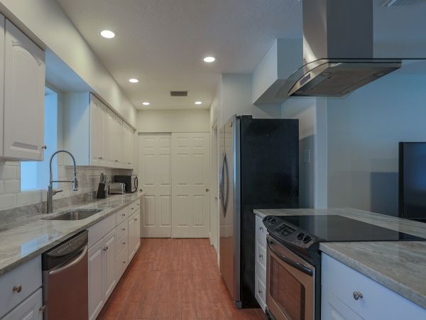 Three Bedroom Vacation Pool Home in Bradenton