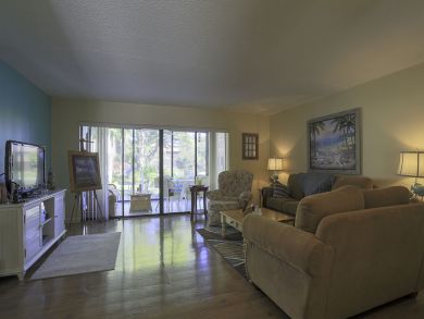 Bradenton Lake Front Two Bedroom Condo