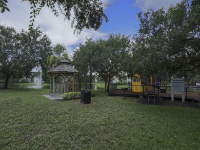 Bradenton Lake Front Two Bedroom Condo