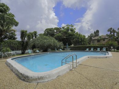 Bradenton Lake Front Two Bedroom Condo