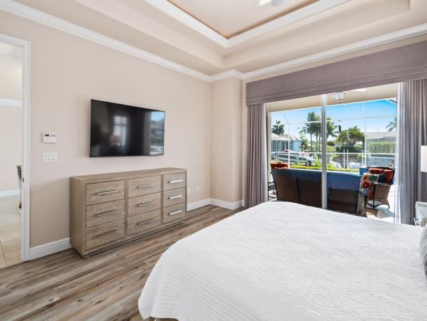 Magnificent Marco Vacation Home Three Bedrooms Plus a Den.