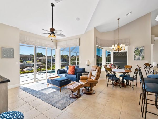 Magnificent Marco Vacation Home Three Bedrooms Plus a Den.