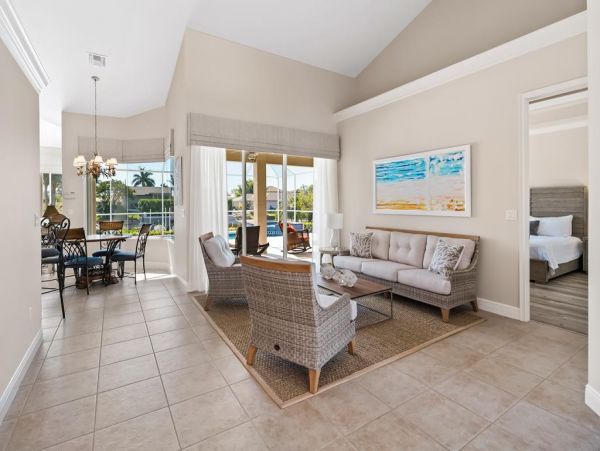 Magnificent Marco Vacation Home Three Bedrooms Plus a Den.