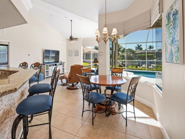 Magnificent Marco Vacation Home Three Bedrooms Plus a Den.