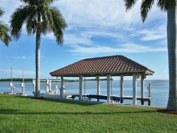 Marco Island Luxury Vacation Rental Sleeps Eight Guests