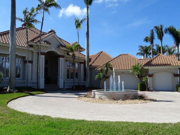 Marco Island Luxury Vacation Rental Sleeps Eight Guests