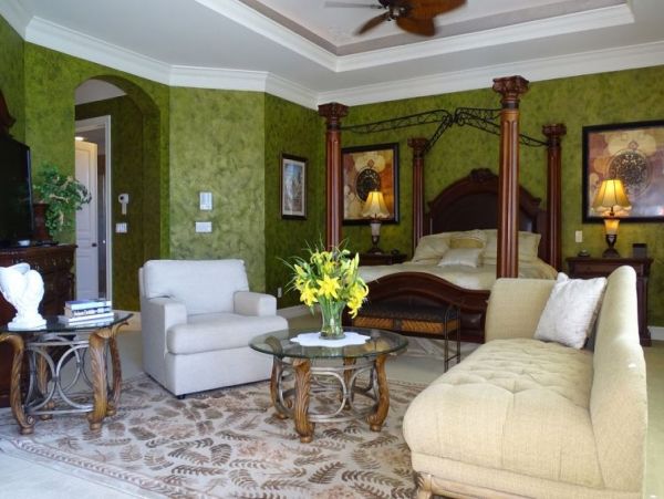 Marco Island Luxury Vacation Rental Sleeps Eight Guests