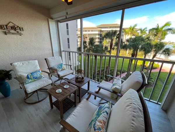 Luxury Vacation Rental on Marco Island with Stunning Views