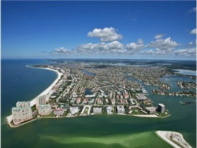 Luxury Marco Island Vacation Home 3 Bedrooms with Pool