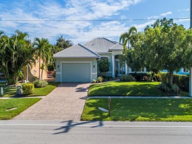 Luxury Marco Island Vacation Home 3 Bedrooms with Pool