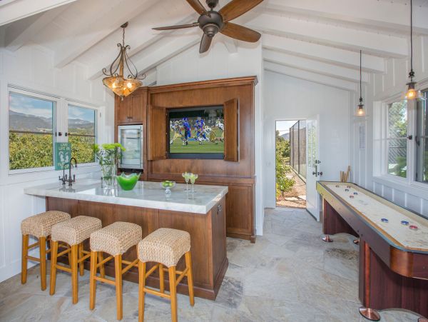 Santa Barbara Luxury 7 Bedroom Vacation Pool Home Sleeps 14