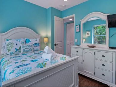 Holmes Beach Vacation Home Sleeps Six Guests.